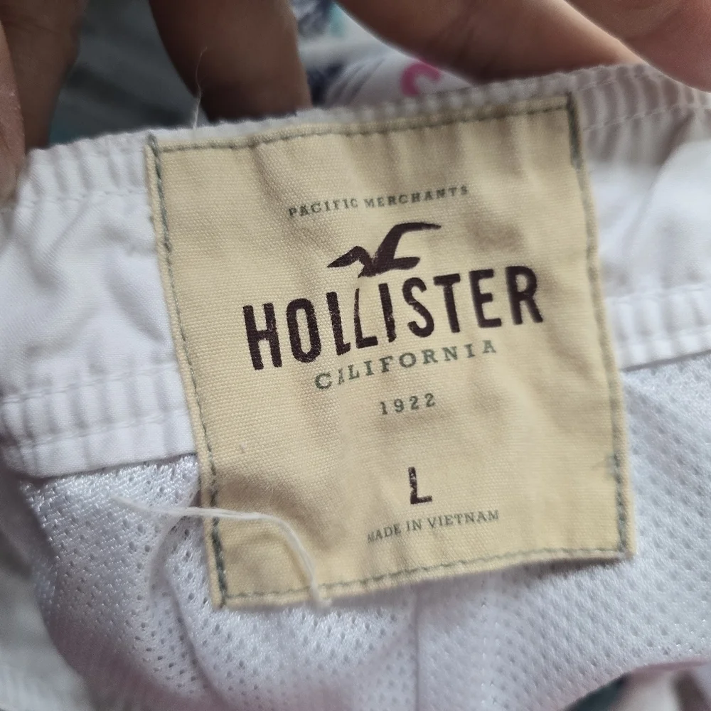 Hollister Off White Comic Hawaiian Girl Hula Stamp Swim Board Shorts